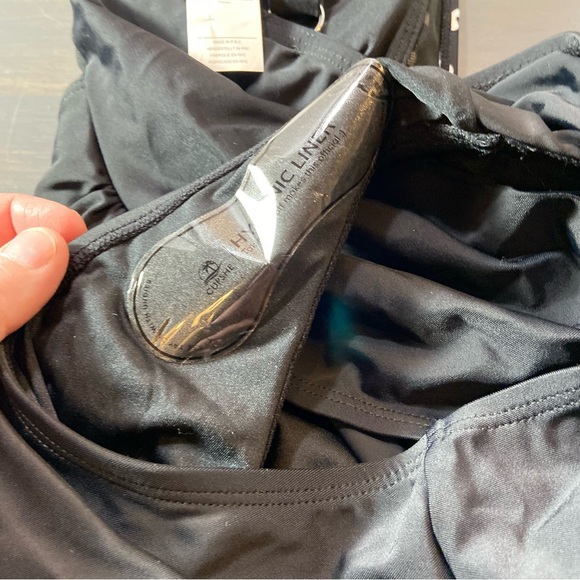 Cupshe Black and White Polka Dot One Piece Swimsuit - Picture 6 of 6